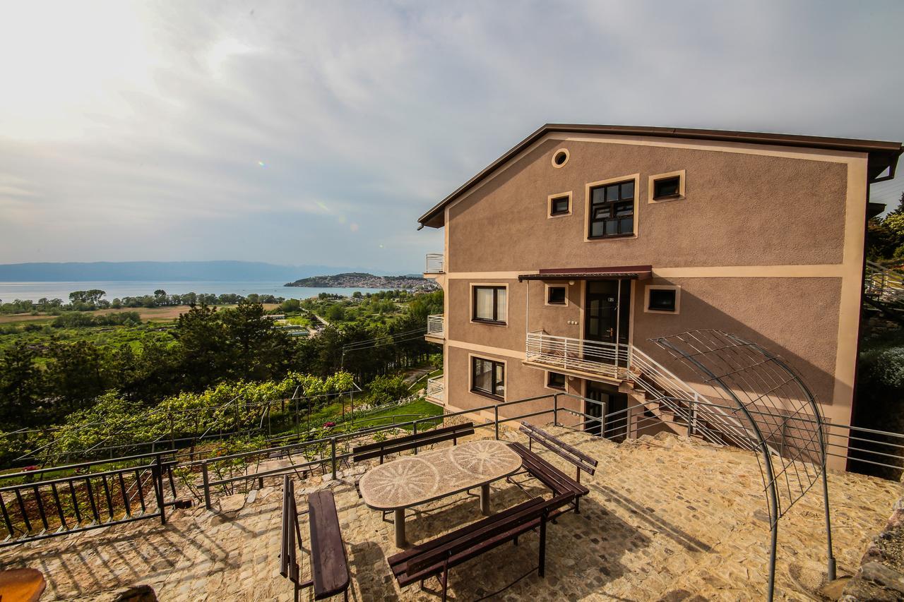 אוהריד Villa Megdani B מראה חיצוני תמונה
